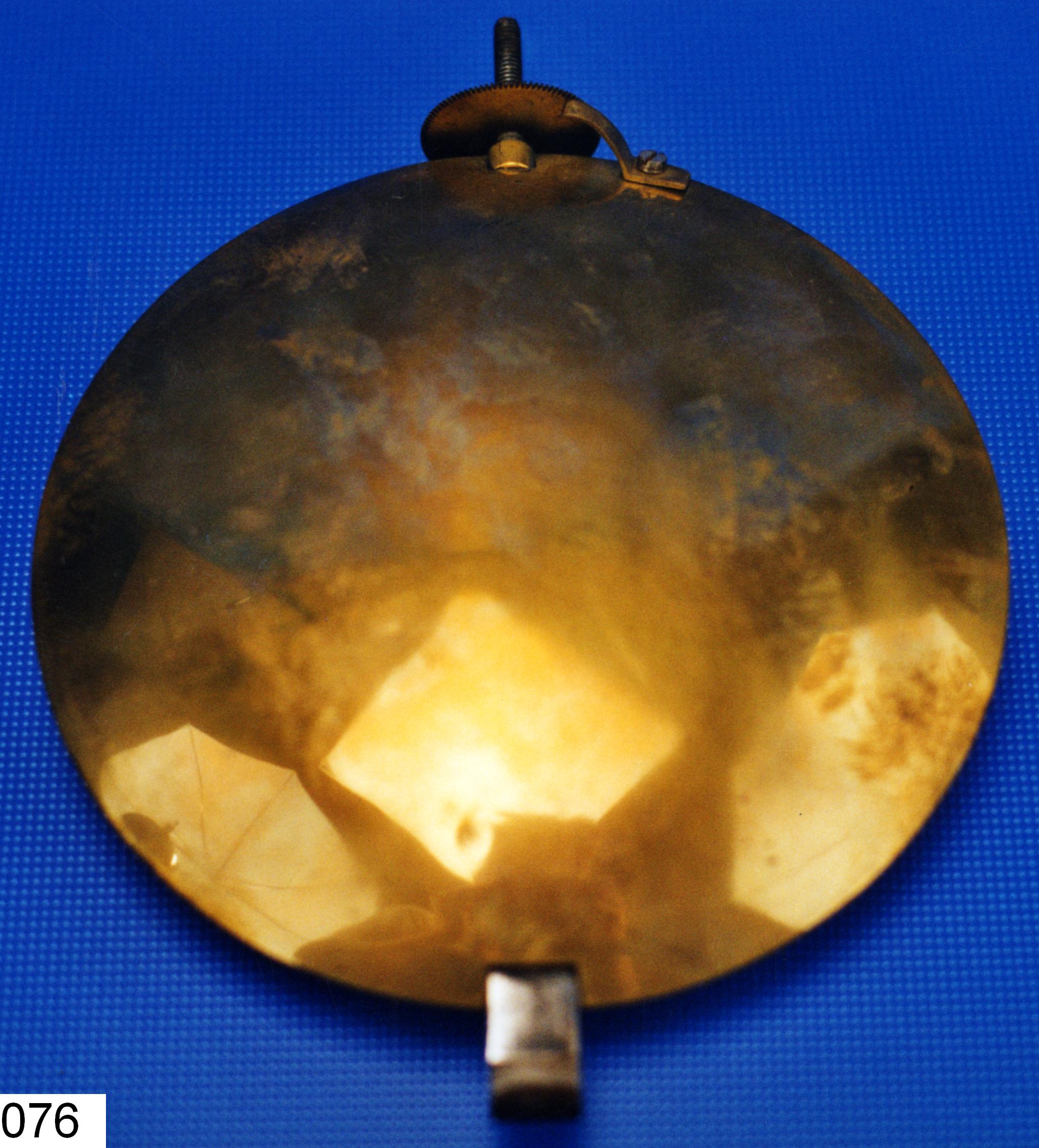 Lentille de bronze