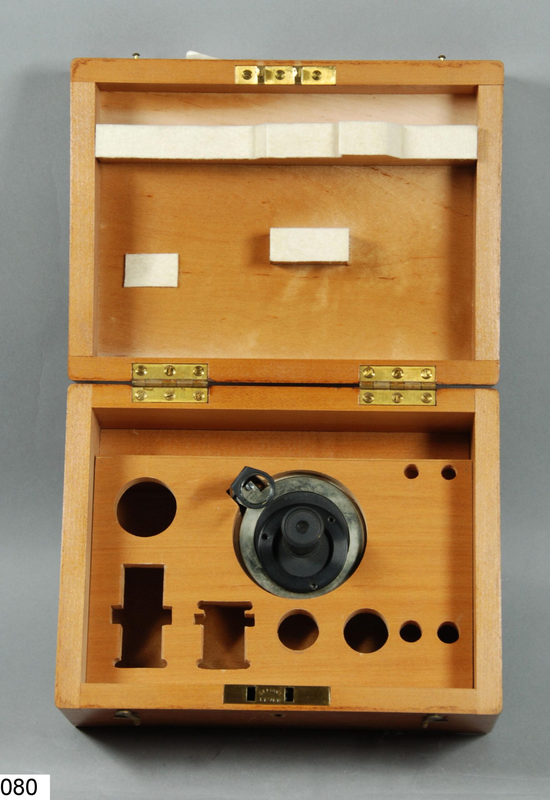 Boîte d'oculaires