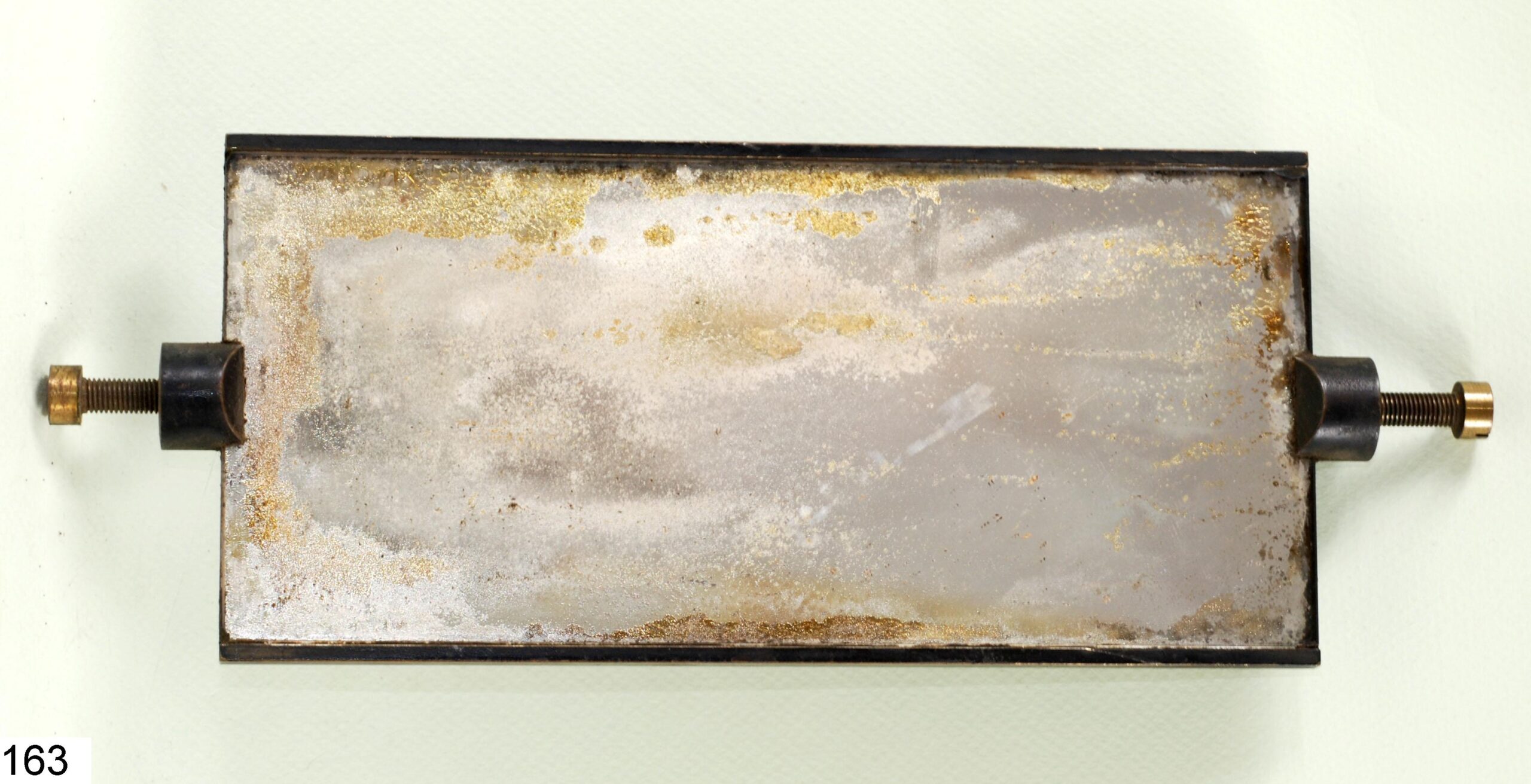Miroir avec sa monture