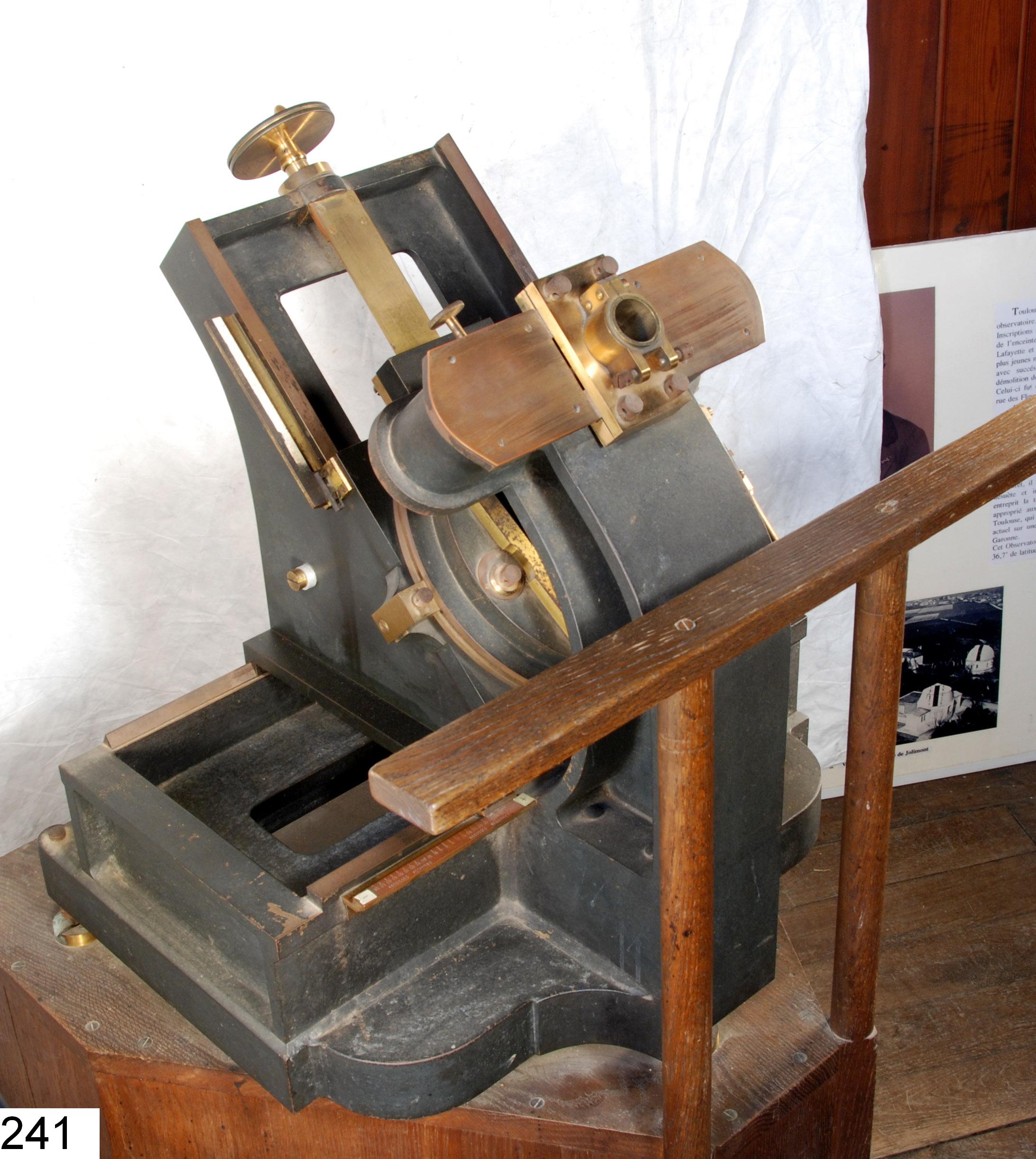 Machine à mesurer les plaques de la Carte du Ciel