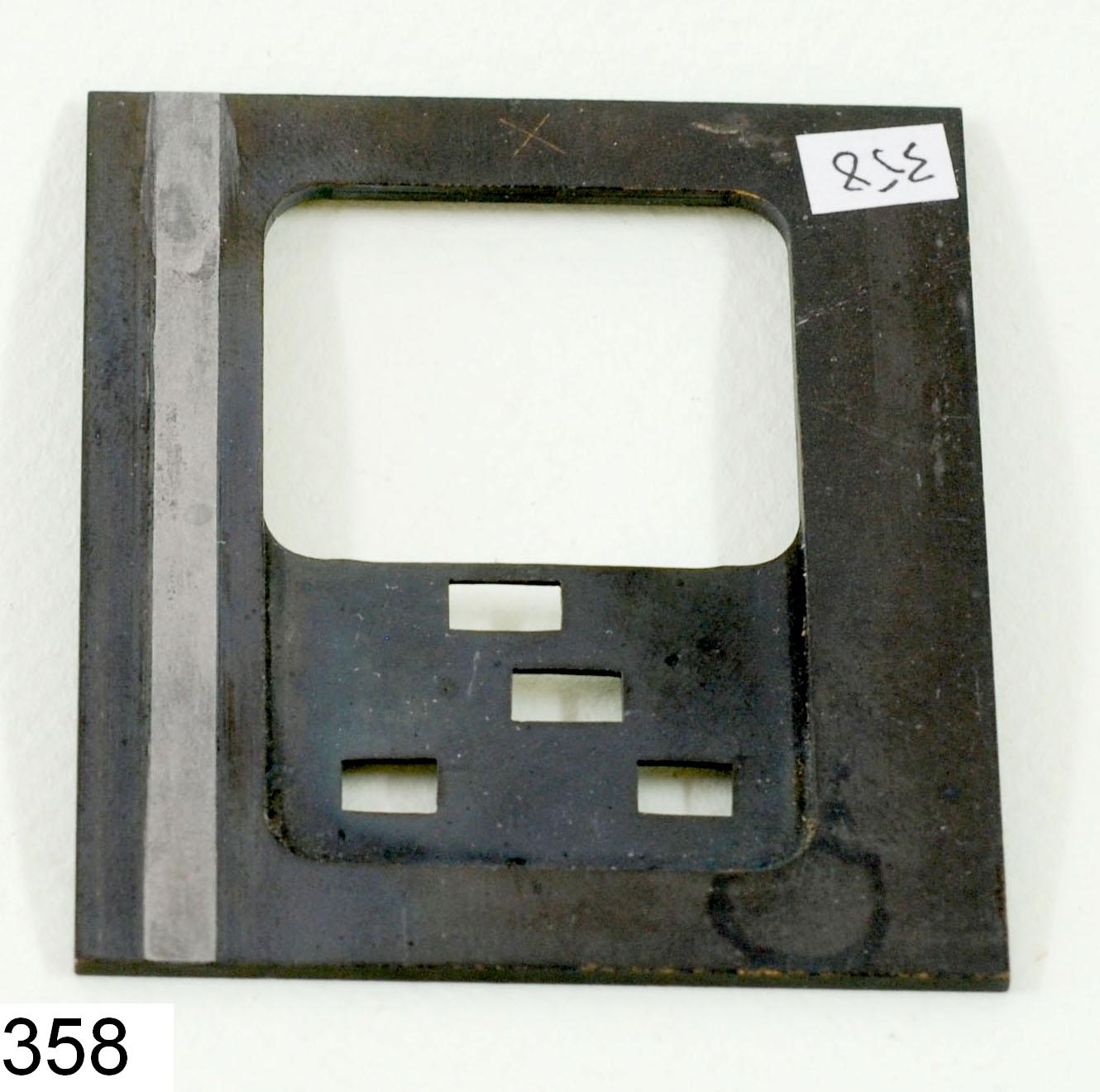 Porte-plaque métallique