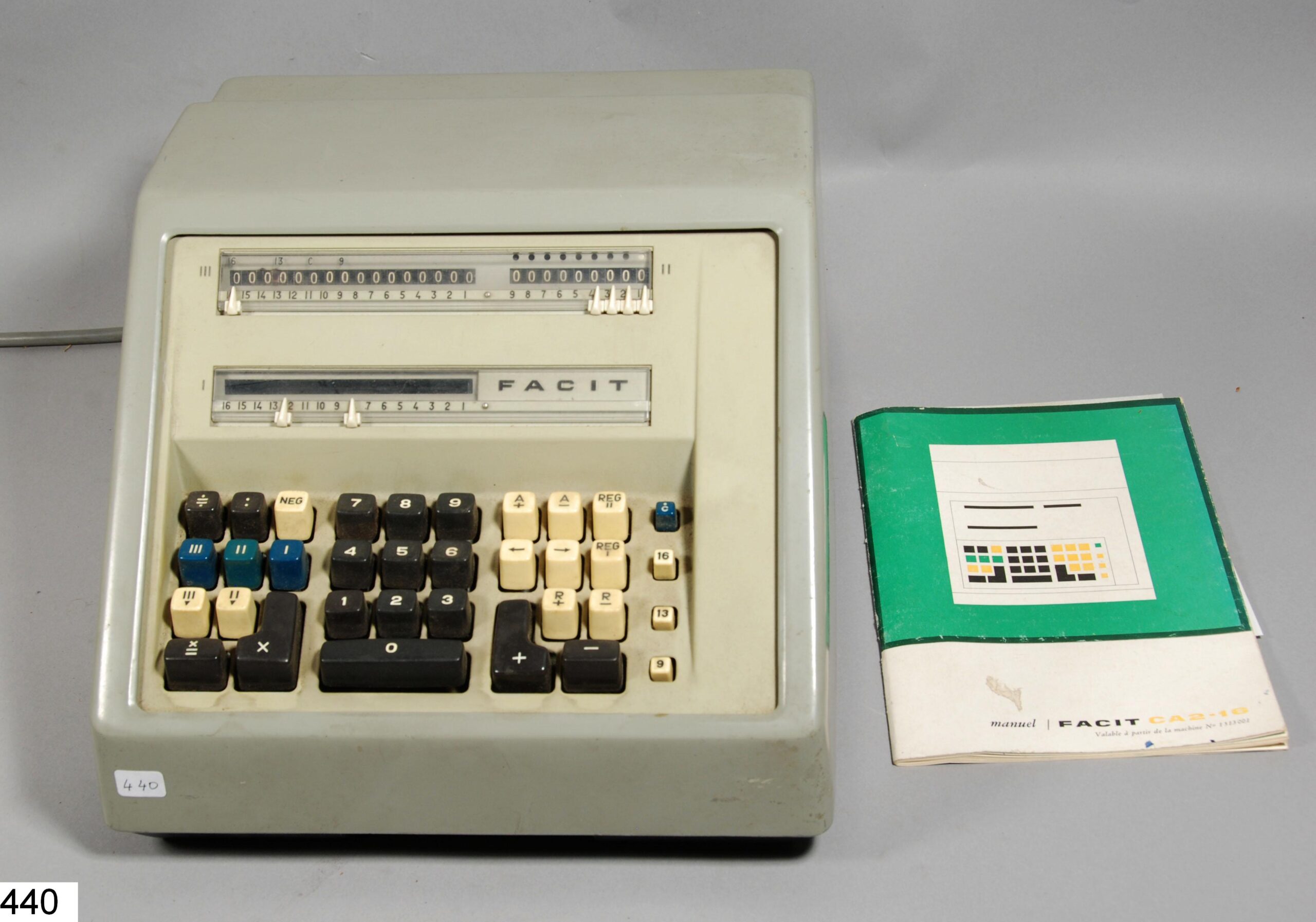 Machine à calculer électrique Facit
