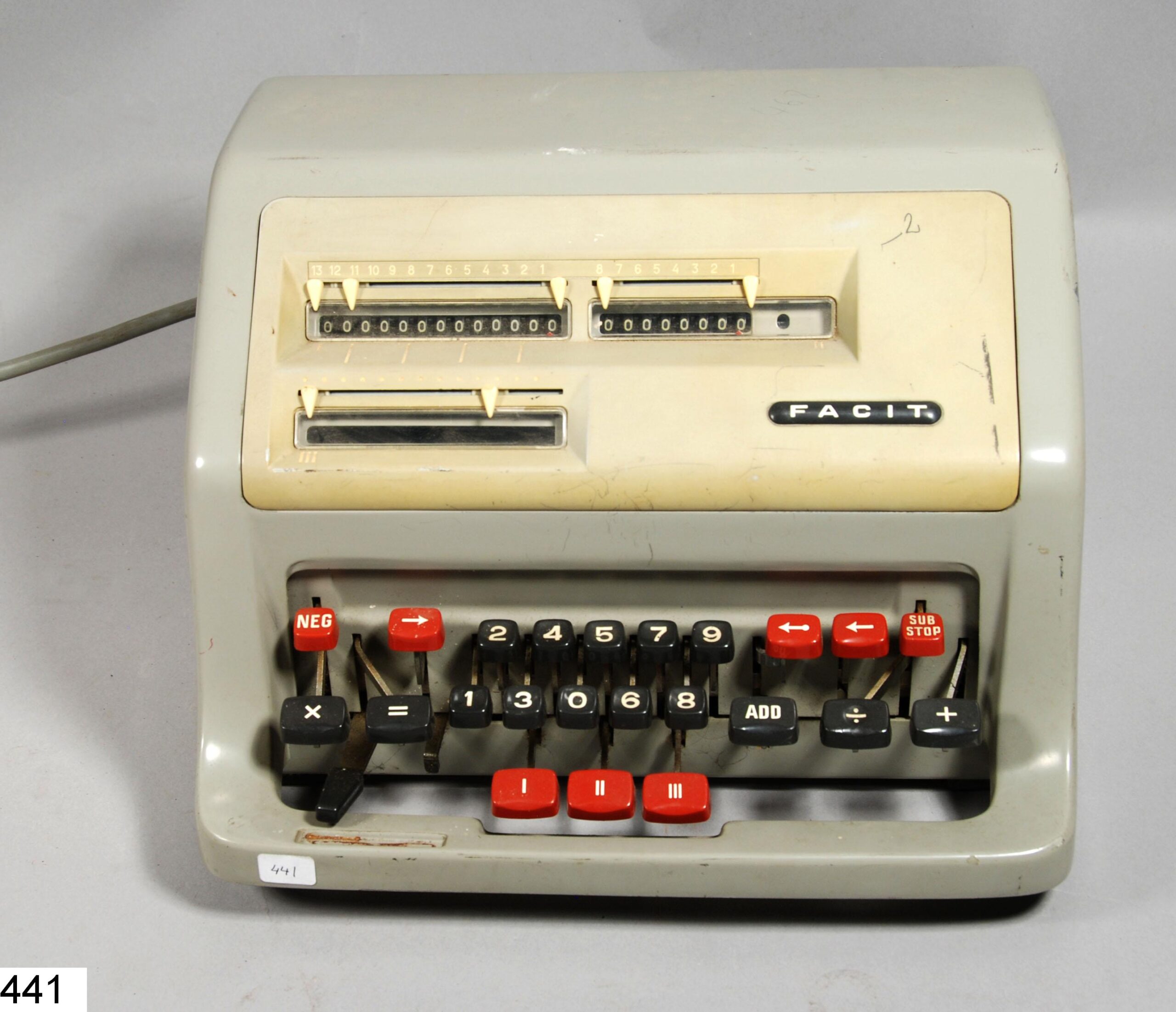 Machine à calculer électrique Facit
