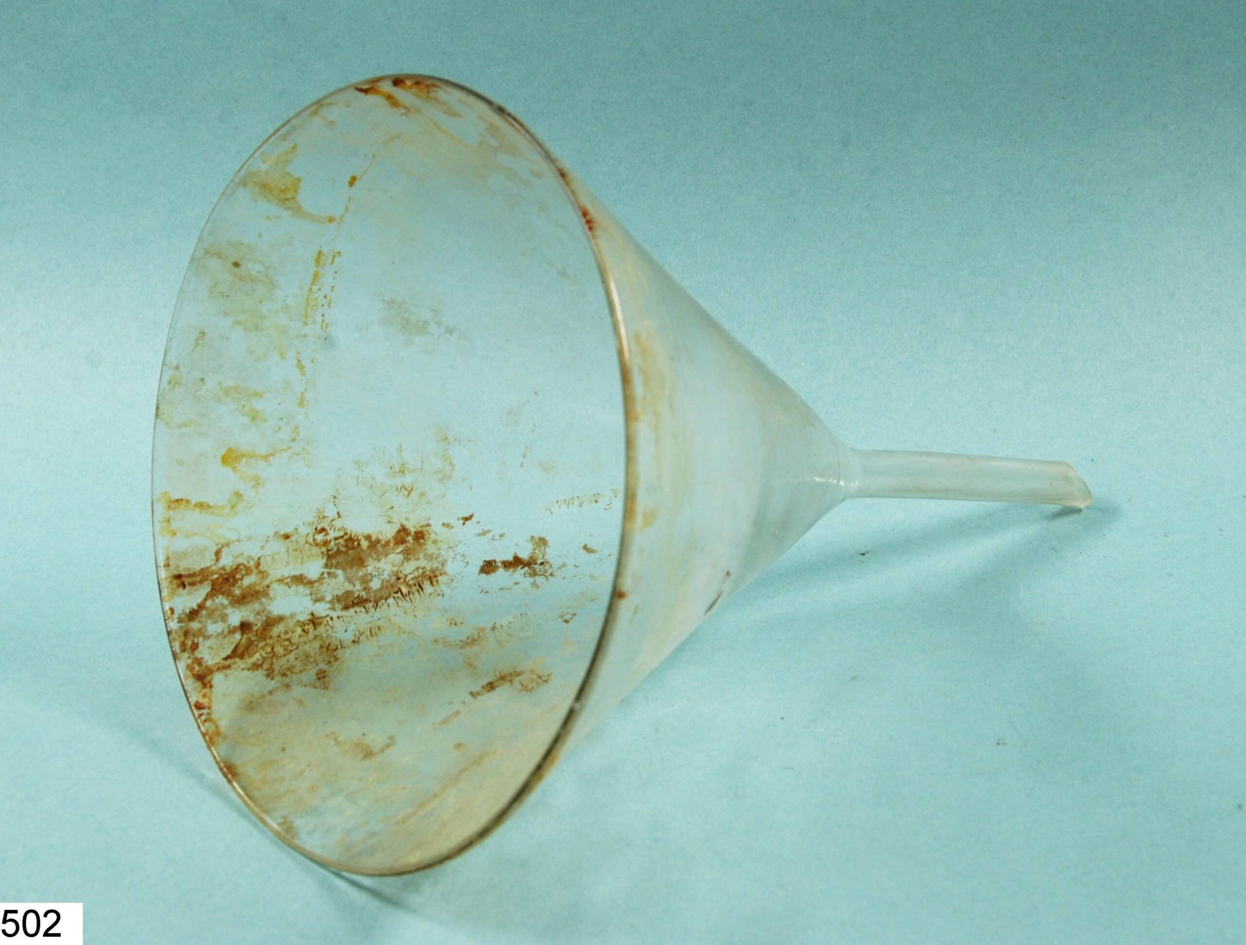 Entonnoir en verre