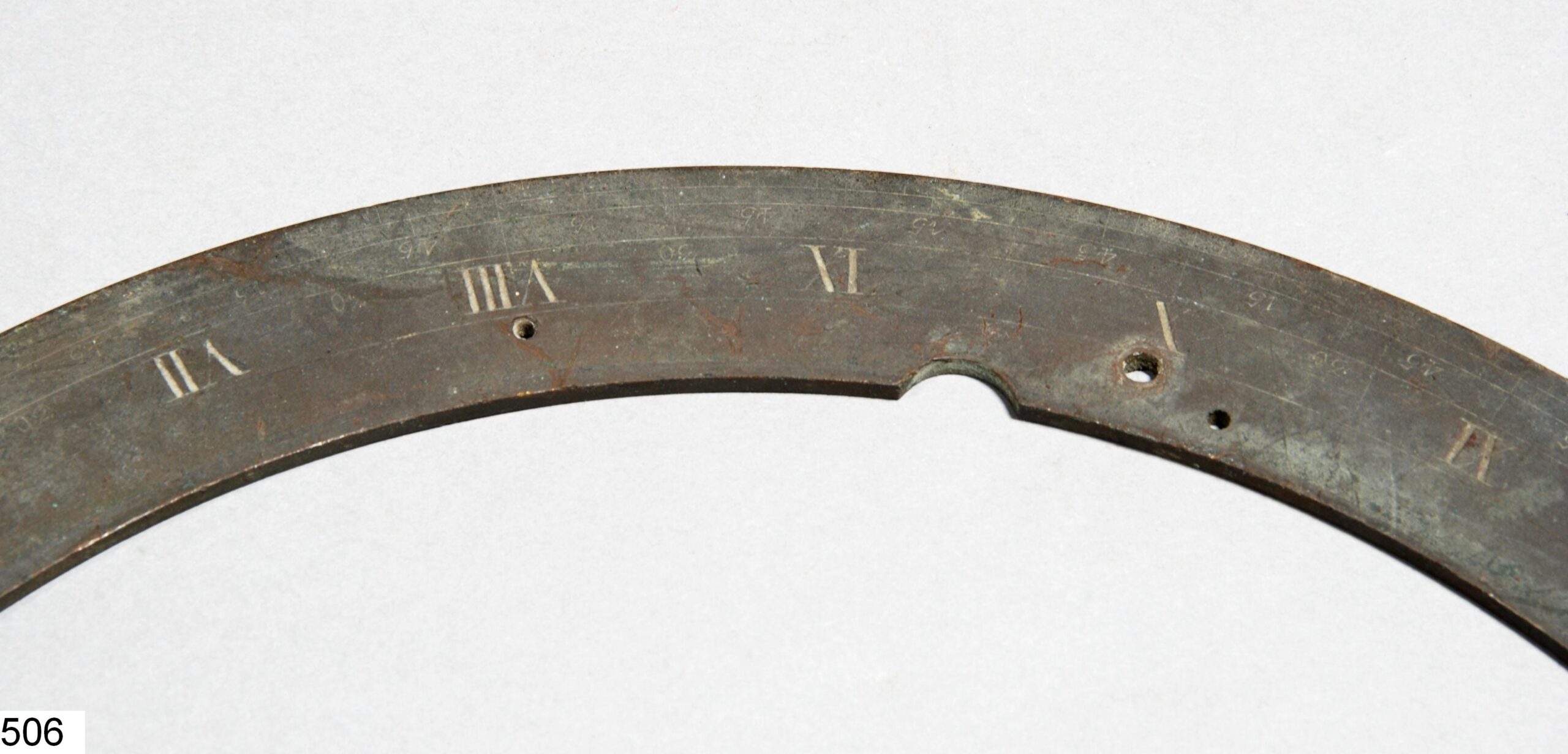 Restes d'un instrument en laiton