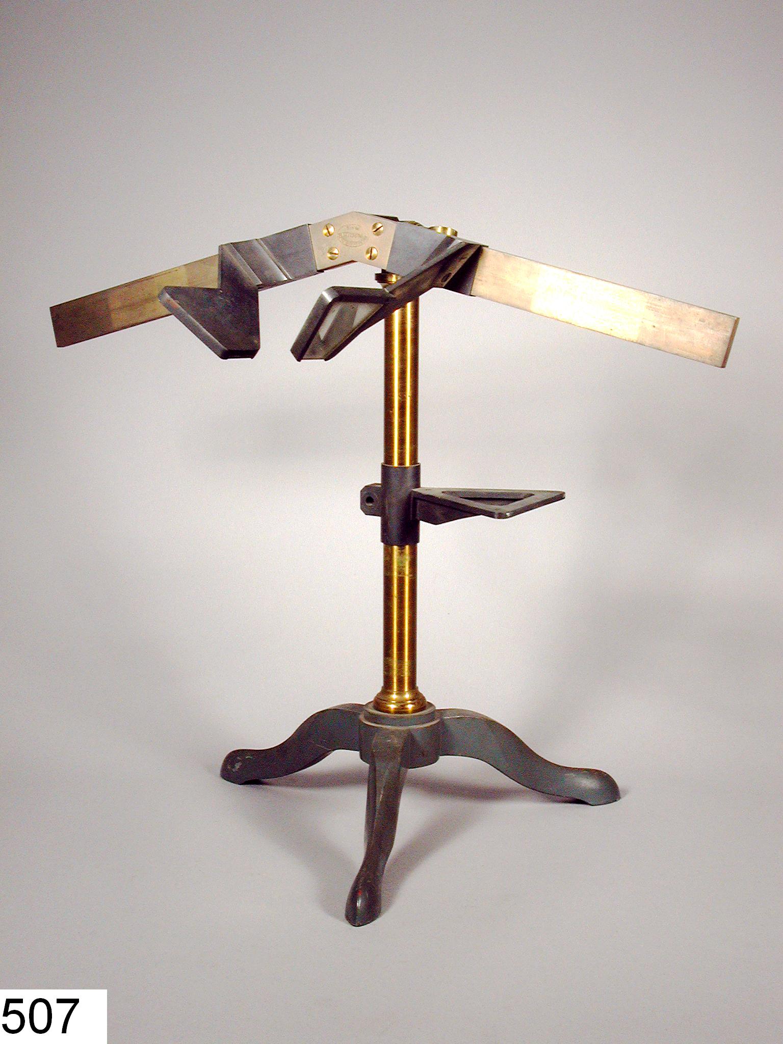 Deux miroirs de renvoi