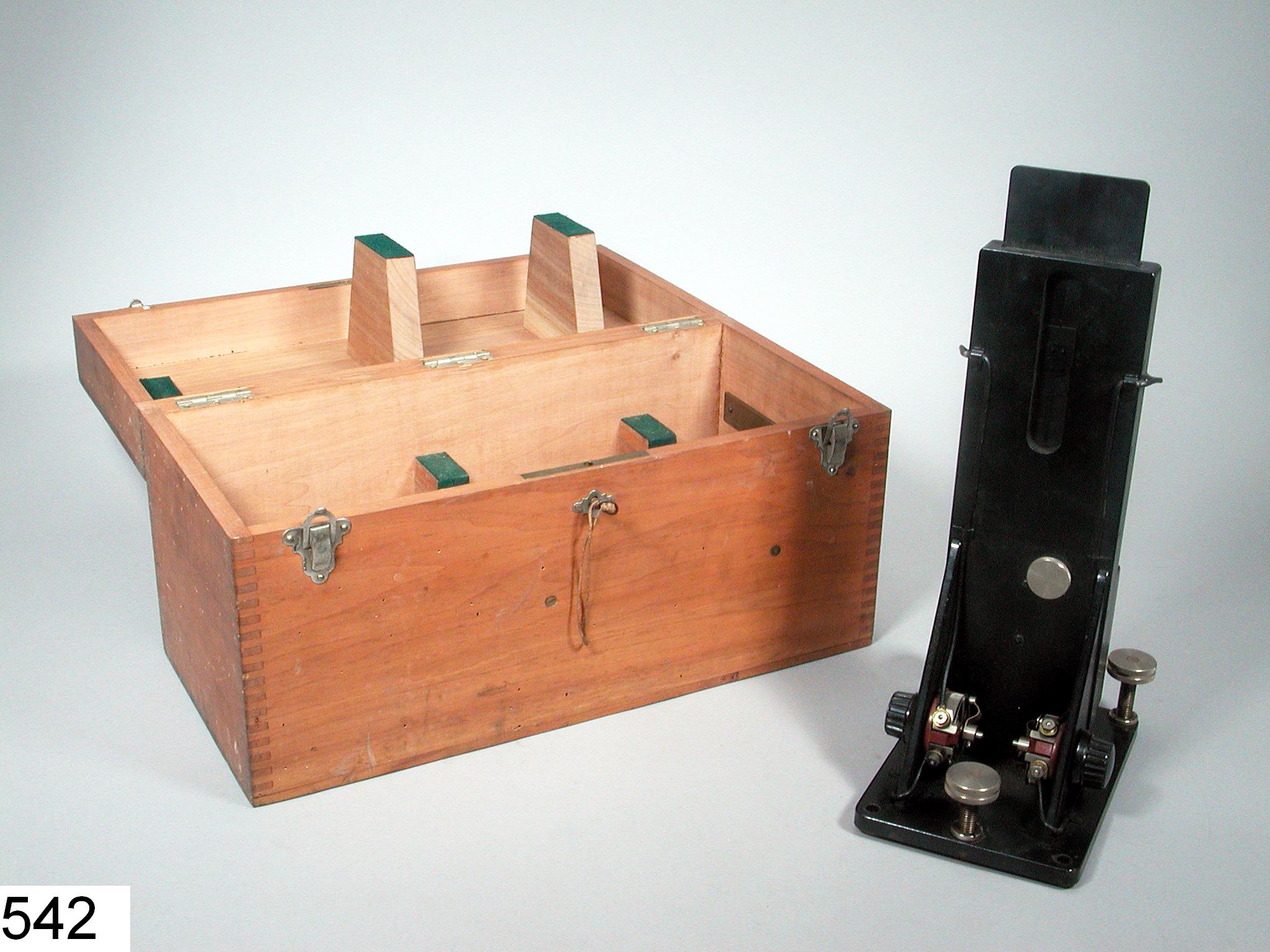 Instrument