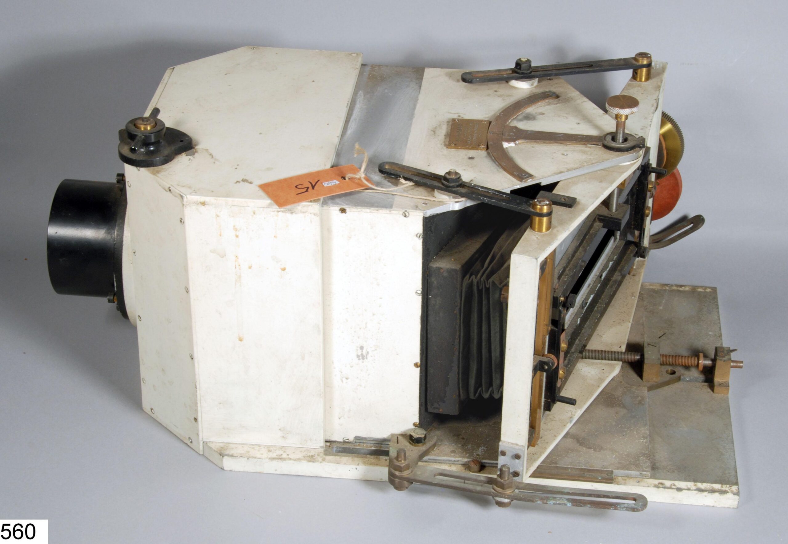 Châssis porte-plaque pour spectrographe?