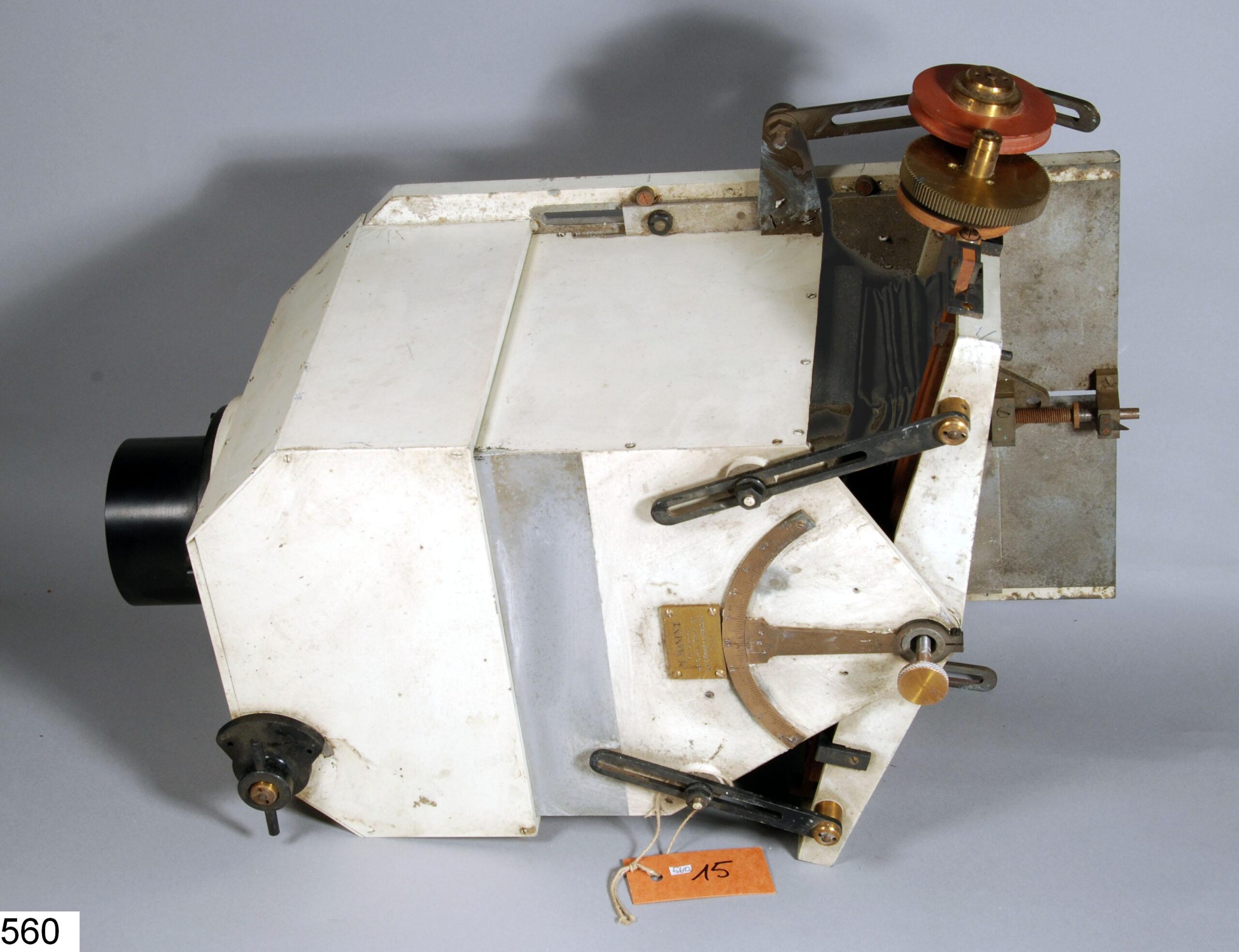 Châssis porte-plaque pour spectrographe?