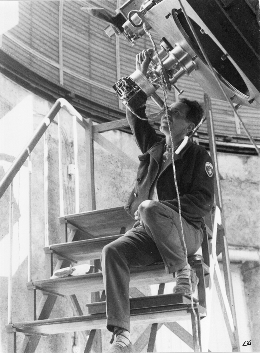 Bernard Lyot à l’oculaire du télescope Benjamin Baillaud en 1937