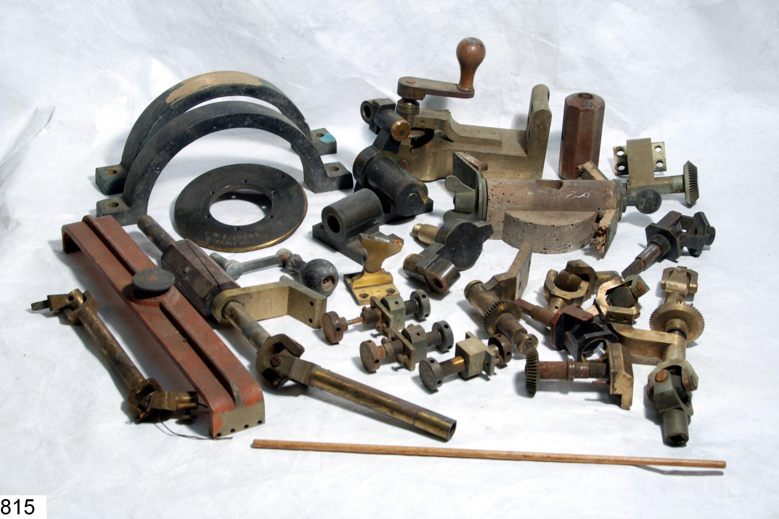 Diverses pièces métalliques